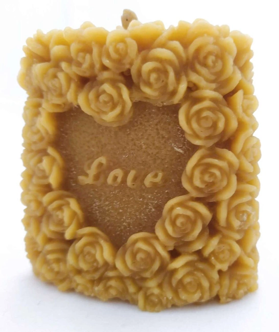 Beeswax candle Love Valentine's roses 7 x 3.5 x 7 cm